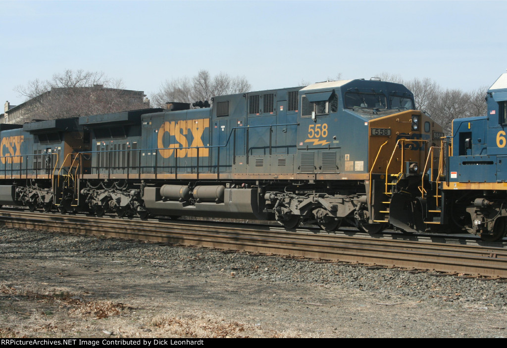 CSX 558